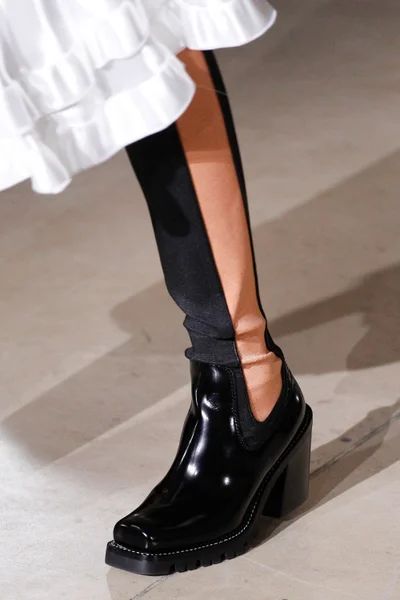 Look 80